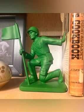 Green Army Men Retro Bookends.